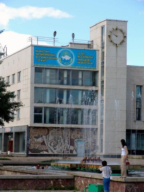 В Степногорске открылся завод по сборке товарных вагонов